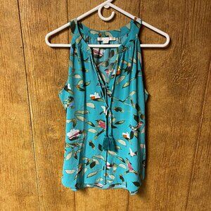 Women's sleeveless blouse